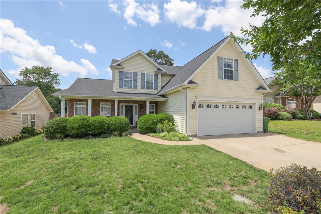 Property image 1 at 204 Silver Run Lane, Greenville, SC 29607