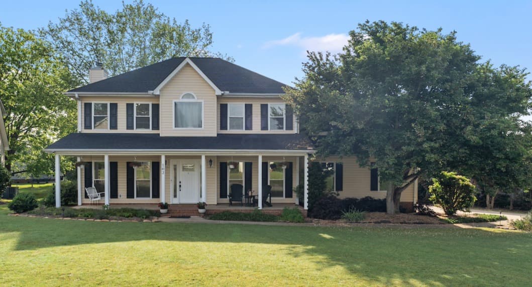102 Laurens Court