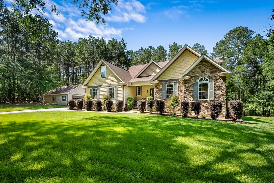 103 Shoals Circle
