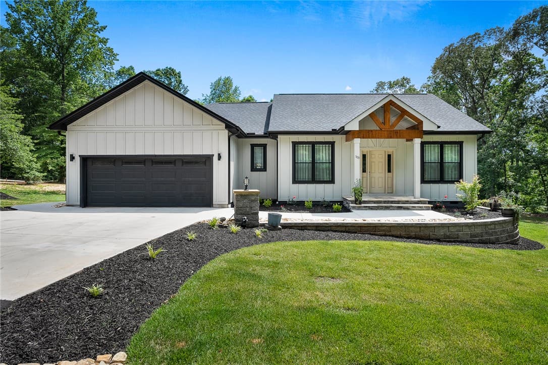 103 Benjamin Drive