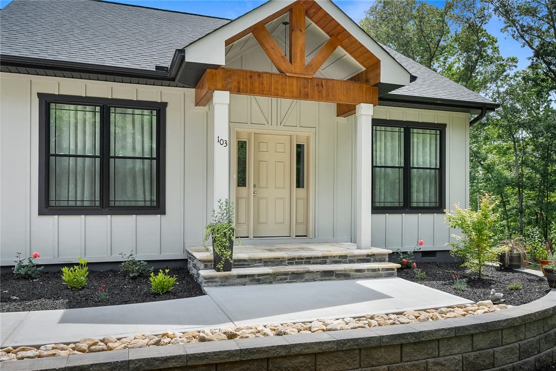 Property image 3 at 103 Benjamin Drive, Townville, SC 29689