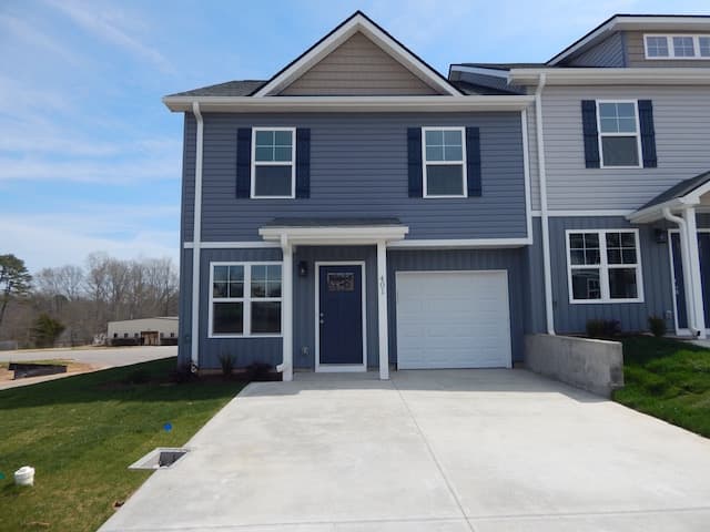 Property image 1 at 401 Bee Cove Way, Pendleton, SC 29670