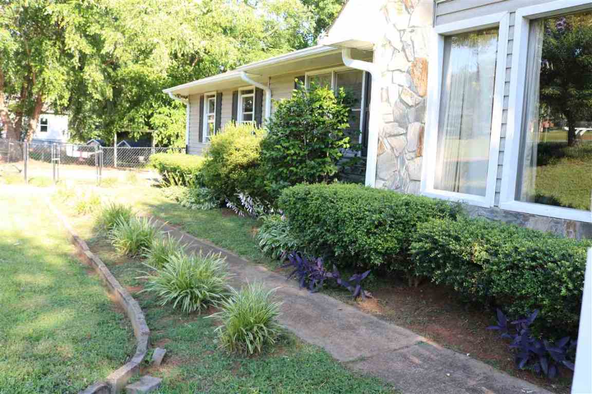 Property image 3 at 207 Harborough, Anderson, SC 29625