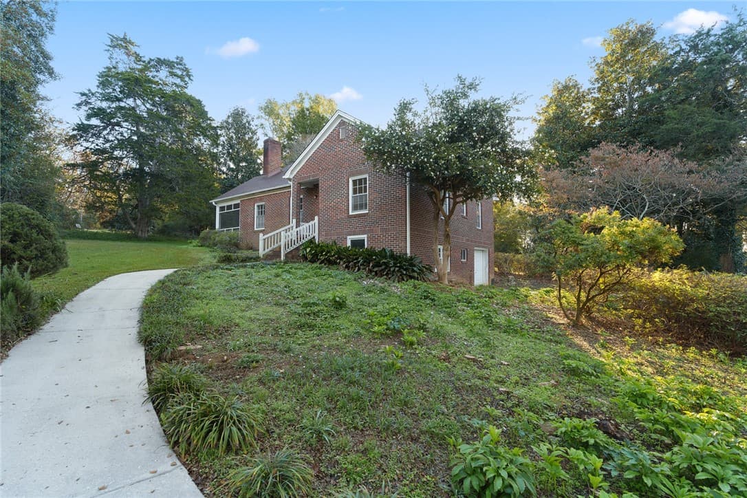 Property image 2 at 102 Mountain Laurel Drive, Clemson, SC 29631