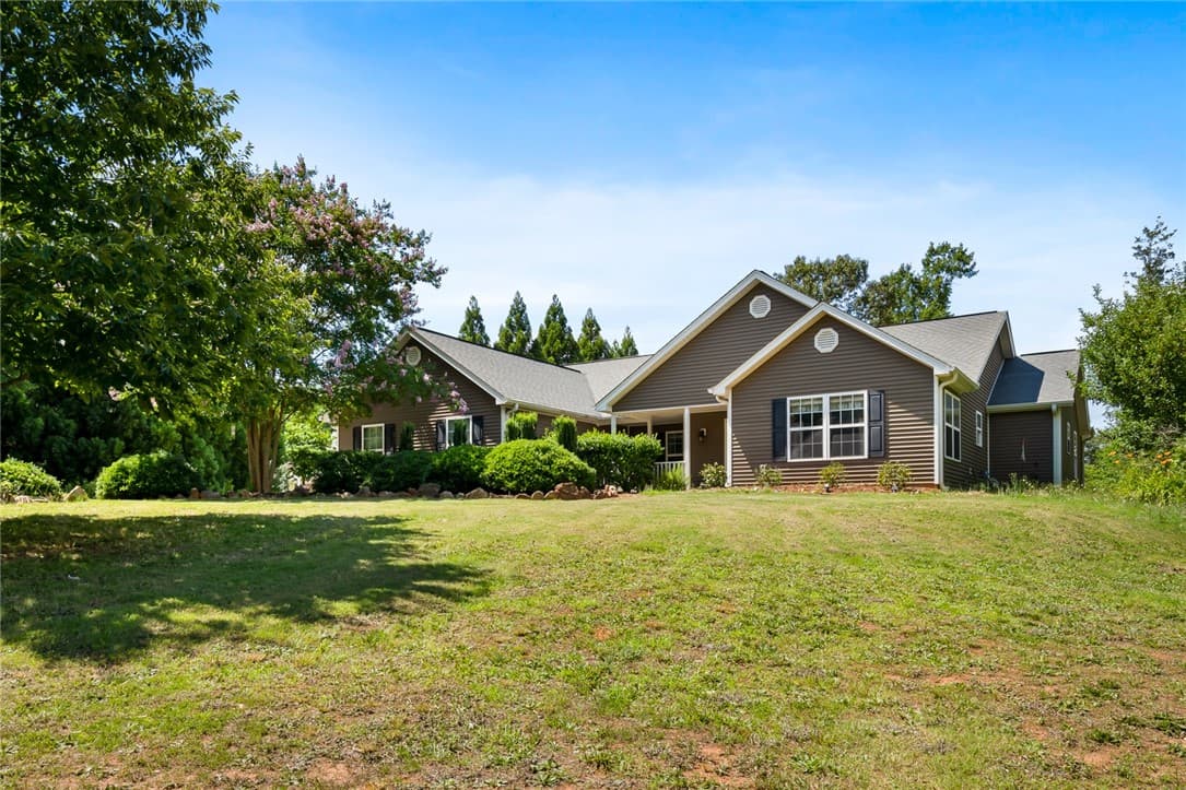 Property image 2 at 201 Inlet Drive, Anderson, SC 29625